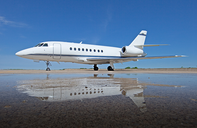 charter a falcon 2000