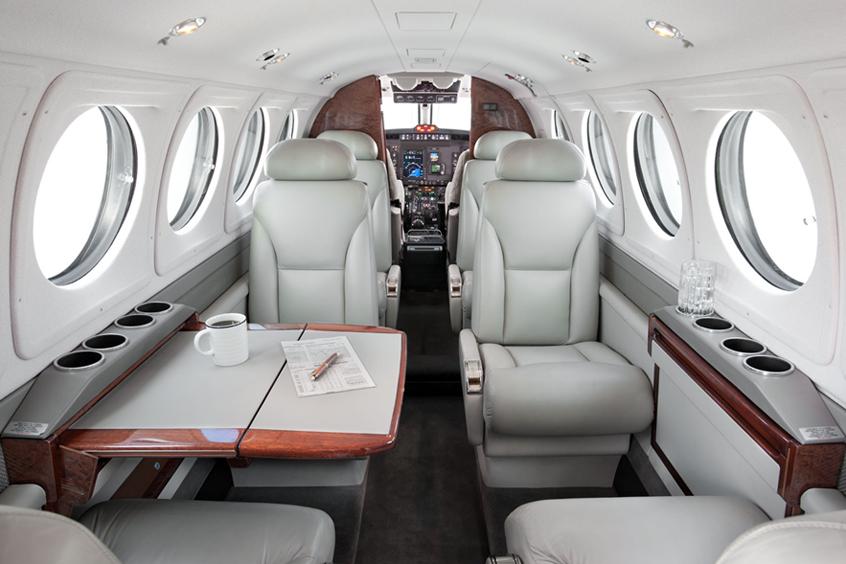 King Air 200 Charter Beechcraft Super B200