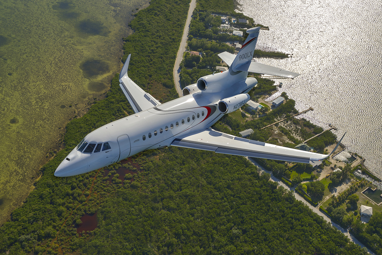 Falcon 900LX business jet