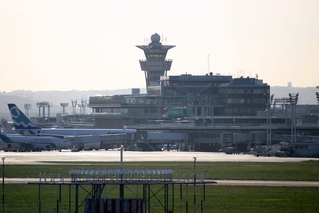 charles de gaulle airport