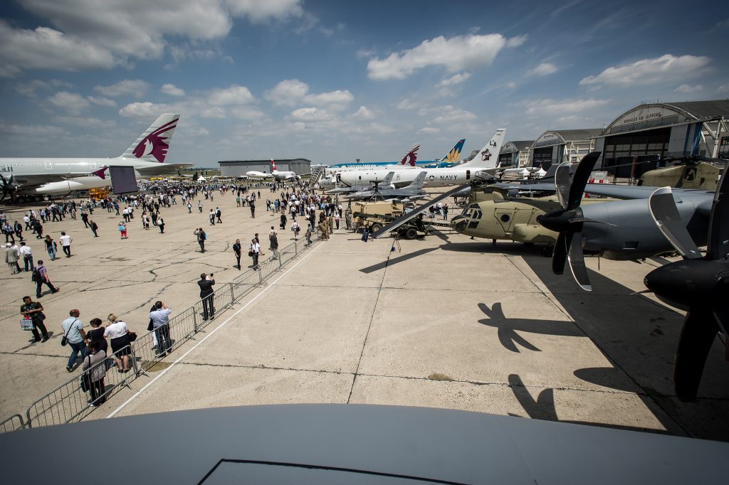 paris le bourget airport