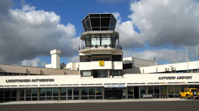 charter planes antwerp airport