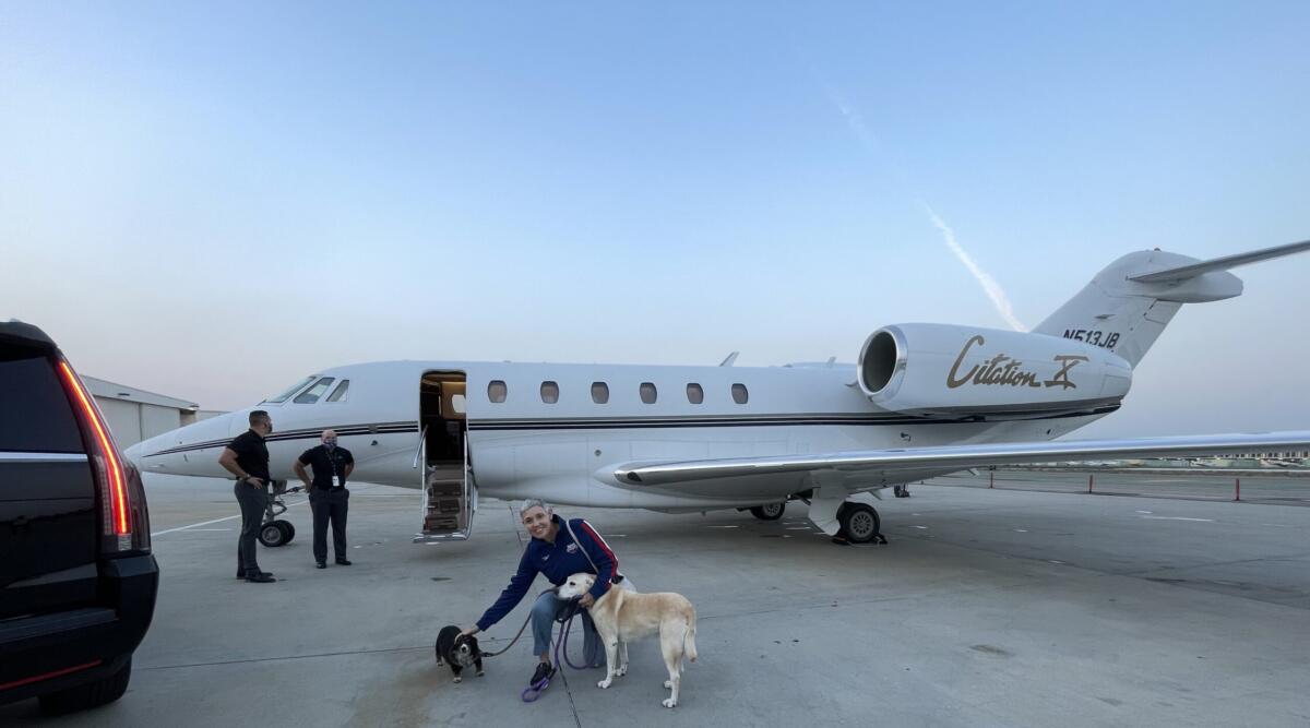 Private Jet from Los Angeles with Pets